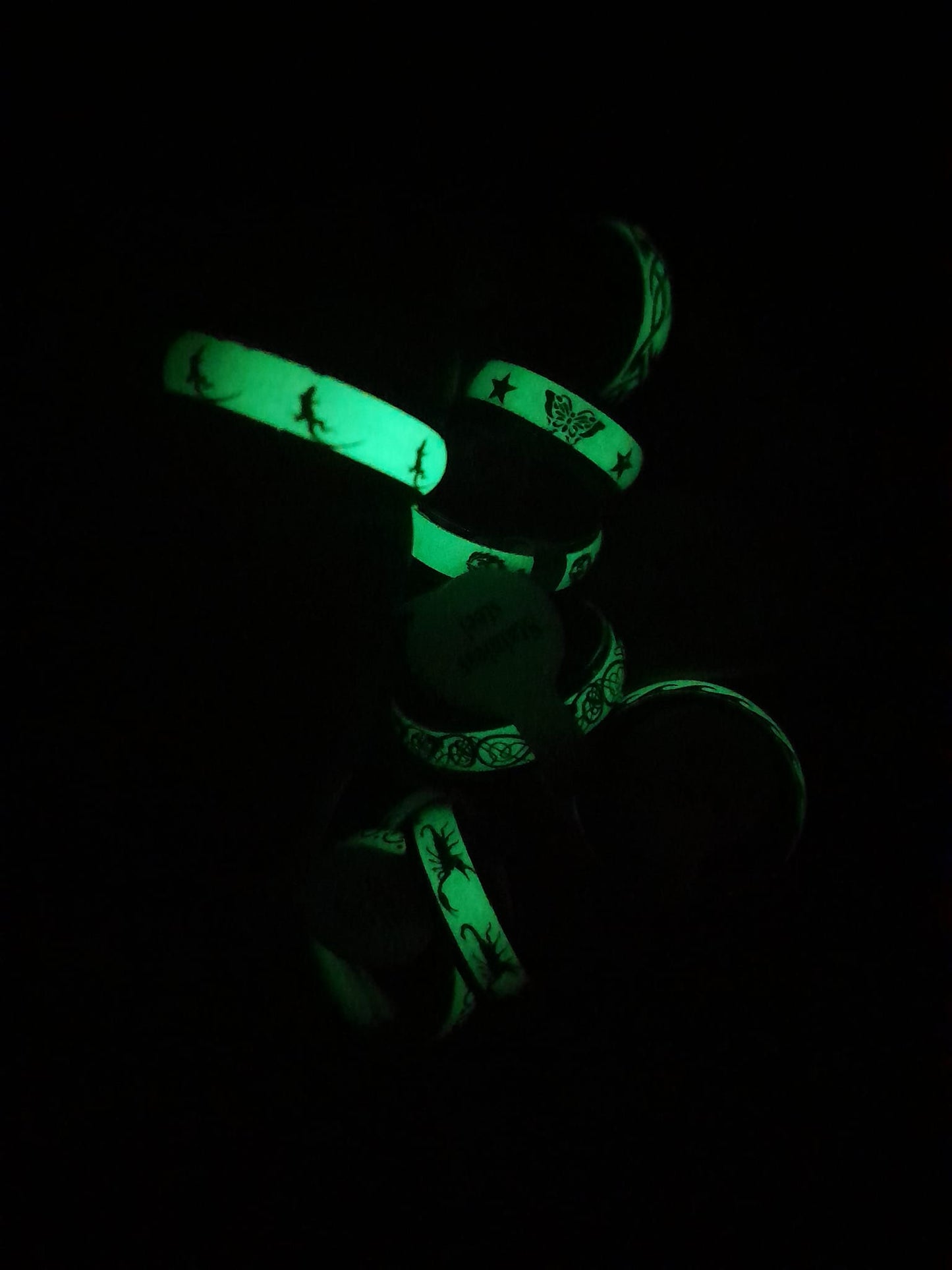 Glow in the Dark Rings – Light Up Your Style!